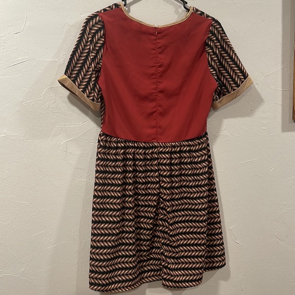 Dress - Picture 3 of 3